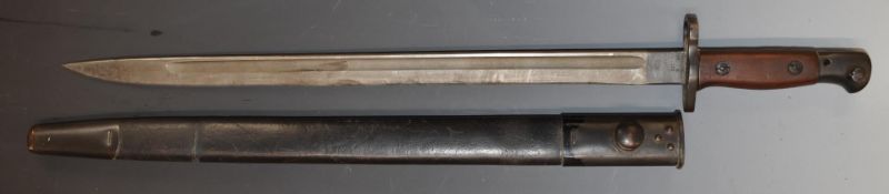 WW1 British 1907 pattern bayonet, some clear stamps to ricasso, regimental stamps 2/7 QRR (Queen's