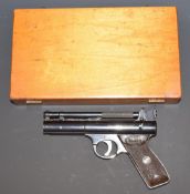 Webley & Scott The Webley Senior .177 air pistol with named and chequered Bakelite grips, serial