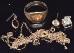A 9ct gold signet ring, two 9ct gold chains and pendants, 7g