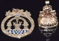 A 9ct gold seal / fob set with agate and a 9ct gold Masonic fob, 5.4g
