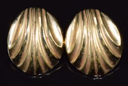 A pair of 9ct gold earrings in the form of shells, 3.8g