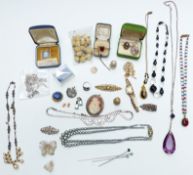 A collection  of jewellery including silver cameo, vintage ring box, Wedgwood necklace, 9ct gold