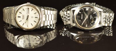 Two Seiko gentleman's wristwatches 6602-8050 with date aperture, silver dauphine hands and baton