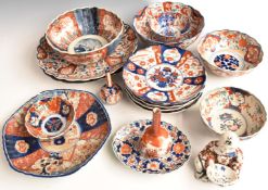 Large collection of Chinese/Japanese Imari ware including 19thC