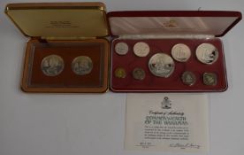 Commonwealth of Bahamas proof set including silver coins, together with a Cook Islands proof cased