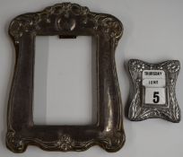 Art Nouveau hallmarked silver photograph frame to suit 6 x 4 inch photo, Chester 1909, maker W J