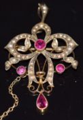 Edwardian/ Art Nouveau 9ct gold pendant/ brooch set with seed pearls and pink sapphires, in Mappin &