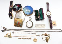 A 9ct gold rope twist bracelet, a 9ct gold St Christopher (4.9g), compacts, silver chain, rolled