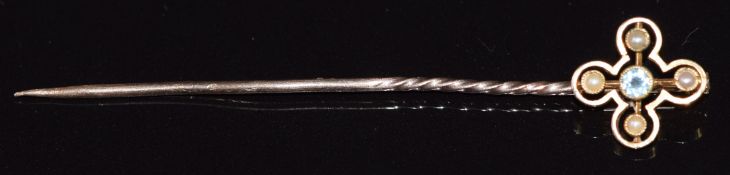Edwardian 9ct gold stick pin set with topaz and seed pearls, 1.8g