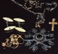 Victorian jet necklace, a pair of cufflinks and 9ct gold earrings, 2.5g