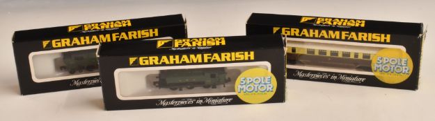 Three Graham Farish N gauge GWR model railway locomotives Diesel Railcar 8174, Prarie Tank 1604