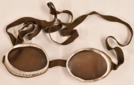 Theodore Howard Somervell, OBE, FRCS (British 1890-1975) tinted goggles worn by TH Somervell