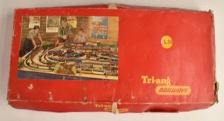 Tri-ang 00 gauge model railway Snow Rescue train set, RS.38, in original box.