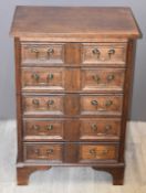 An oak Carolean style bachelor's chest of five drawers, W53 x D38 x H76cm