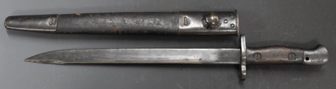 British 1907 short bayonet with good stamps, 30cm blade and scabbard. PLEASE NOTE ALL BLADED ITEMS