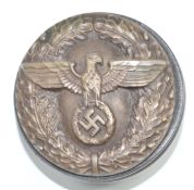 German Third Reich Nazi snuff box with eagle emblem to both sides, diameter 5cm