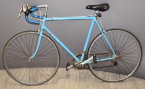 Vintage Carrera touring or racing bicycle, with Shimano derailleur and levers and Shimano Exage