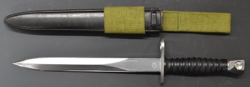 Swiss S.I.G 1957 pattern bayonet with 24cm double edged blade, 477120 and F.W to ricasso, with