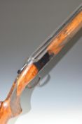 Browning B25 A1 12 bore over and under ejector shotgun with engraved decoration, single trigger,