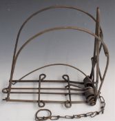 Vintage steel fox or large animal trap, 33x32x14cm.