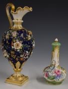 Derby flower encrusted ewer and a covered bottle vase / scent bottle, tallest 21cm