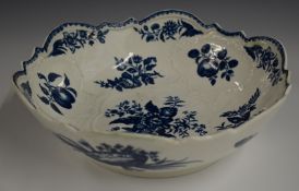Worcester first period relief moulded pedestal bowl with gadrooned rim, decorated in the Pine Cone