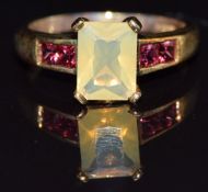 A 9k gold ring set with fire opal, size M, 3.2g