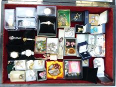 A collection of costume jewellery including silver earrings, silver necklace, WBS silver pendant set