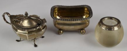 Georgian Scottish hallmarked silver open salt with gadrooned edge and gilt interior, Glasgow 1824,