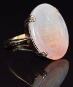 A 9ct gold ring set with a carved agate intaglio depicting a crest, size P, 8.4g