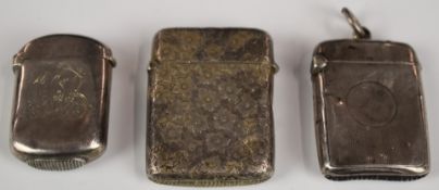 Three hallmarked silver vesta cases, Birmingham 1871, 1885 and 1919, weight 48g