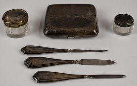 Walker & Hall George V hallmarked silver cigarette case, with engraved decoration, Sheffield 1911,