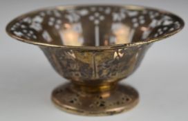 George V hallmarked silver pedestal bon bon dish, with pierced decoration, Birmingham 1920, maker