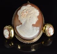 A 9ct gold cameo pendant and 9ct gold earrings set with faux cameos