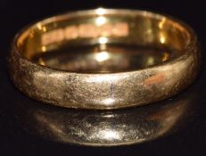 A 22ct gold wedding band/ ring, size J, 4.2g