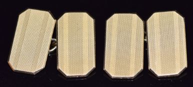 A pair of 9ct gold cufflinks with engine turned decoration, 8.5g