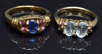 Two 9ct gold rings set with aquamarine and quartz, size N, 7.1g