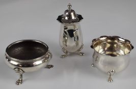 Elkington George V hallmarked silver hoof footed Georgian style salt, Birmingham 1931 together