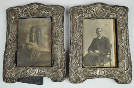Pair of Edward VII hallmarked silver photograph frames to suit 6 x 4 inch photo, Birmingham 1909,