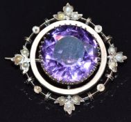 Edwardian 9ct gold brooch set with a round cut amethyst and seed pearls, 5.1g