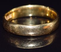 A 22ct gold wedding band/ ring, size N, 4.5g