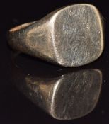 A 9ct gold signet ring, size U, 6.4g