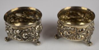 Mappin & Webb pair of Victorian hallmarked silver open salts, London 1892, diameter 4.5cm, weight