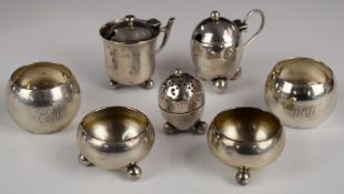 Edward VII hallmarked silver four piece cruet set, Birmingham 1905, maker Hilliard & Thomason,