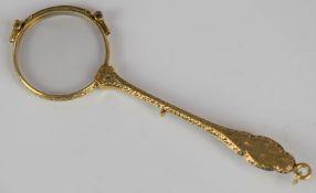 Yellow metal engraved lorgnette impressed 585, L13cm