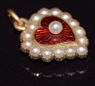Edwardian heart pendant set with red enamel surrounded by seed pearls, 3.1g