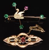 Edwardian 9ct gold brooch depicting a swan and Southern cross set with garnets and tourmaline and