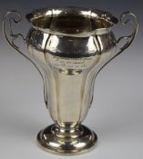 Elkington & Co Ltd George V hallmarked silver two handled vase or trophy cup, with presentation