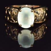 A 9k gold ring set with oval cut prehnite, size N, 4.9g