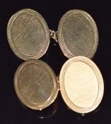 A pair of 9ct gold cufflinks, 8.8g